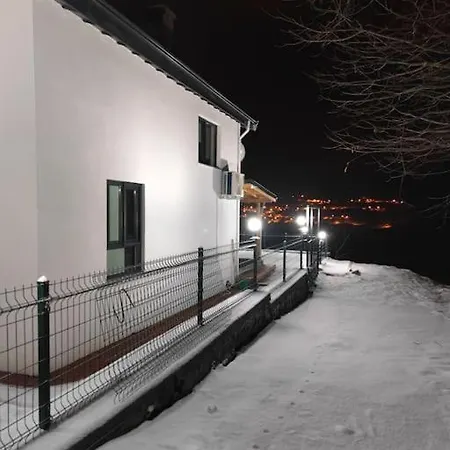 Eviniz Rahatliginda, Essiz Doga Manzarali Dag Evi Chalet *