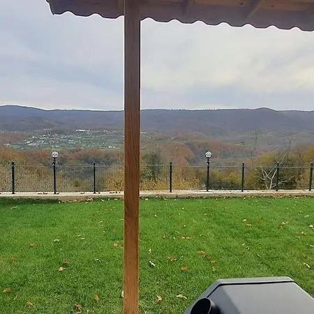 Eviniz Rahatliginda, Essiz Doga Manzarali Dag Evi