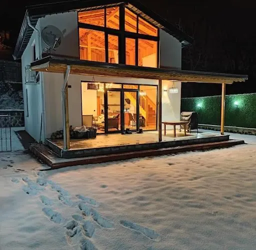 Eviniz Rahatliginda, Essiz Doga Manzarali Dag Evi Domek alpejski