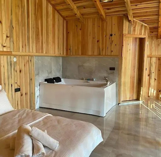 Eviniz Rahatliginda, Essiz Doga Manzarali Dag Evi Golcuk